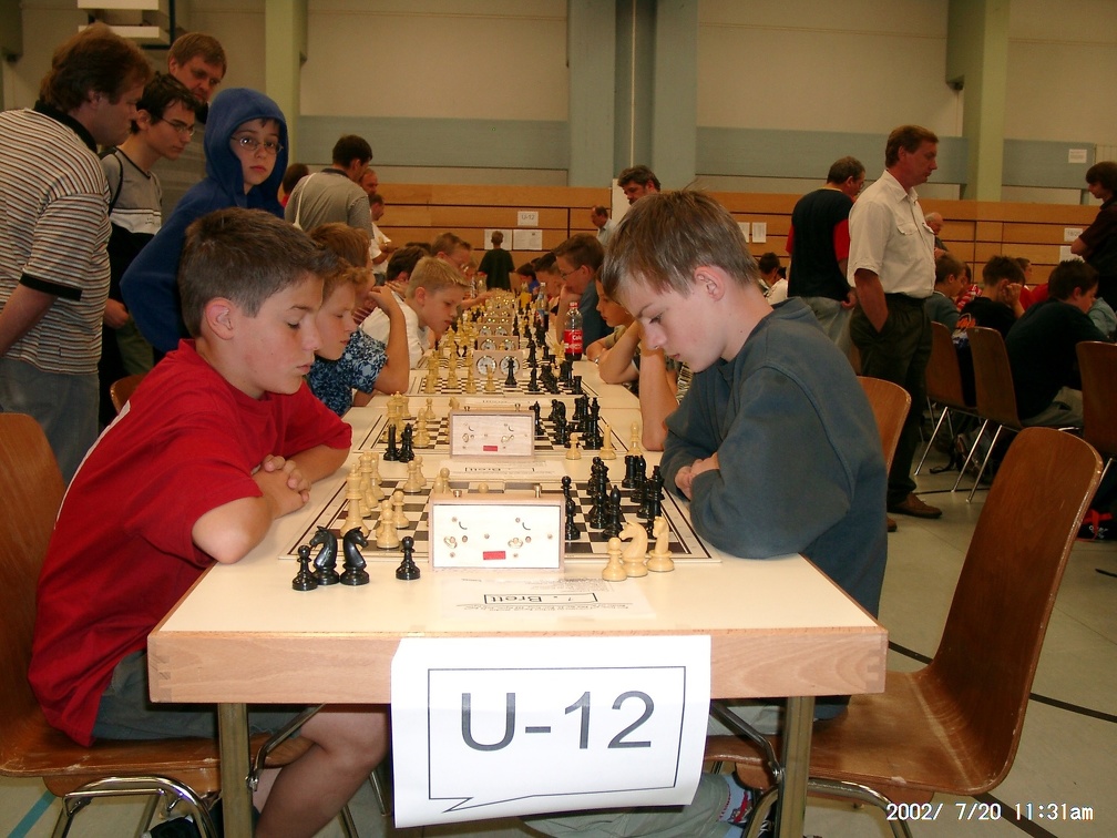 04u12